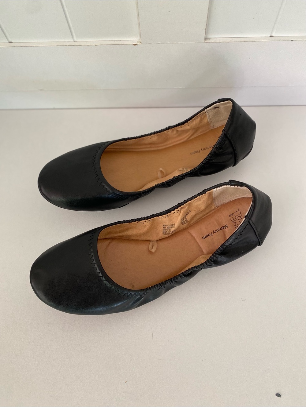 Time and Tru Women 10 Black Scrunch Ballet Flats Memory Foam Comfort Shoes